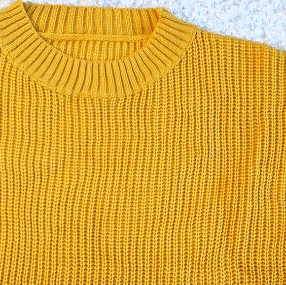 New Chunky oversized Pom Sweater - Picture 5 of 7